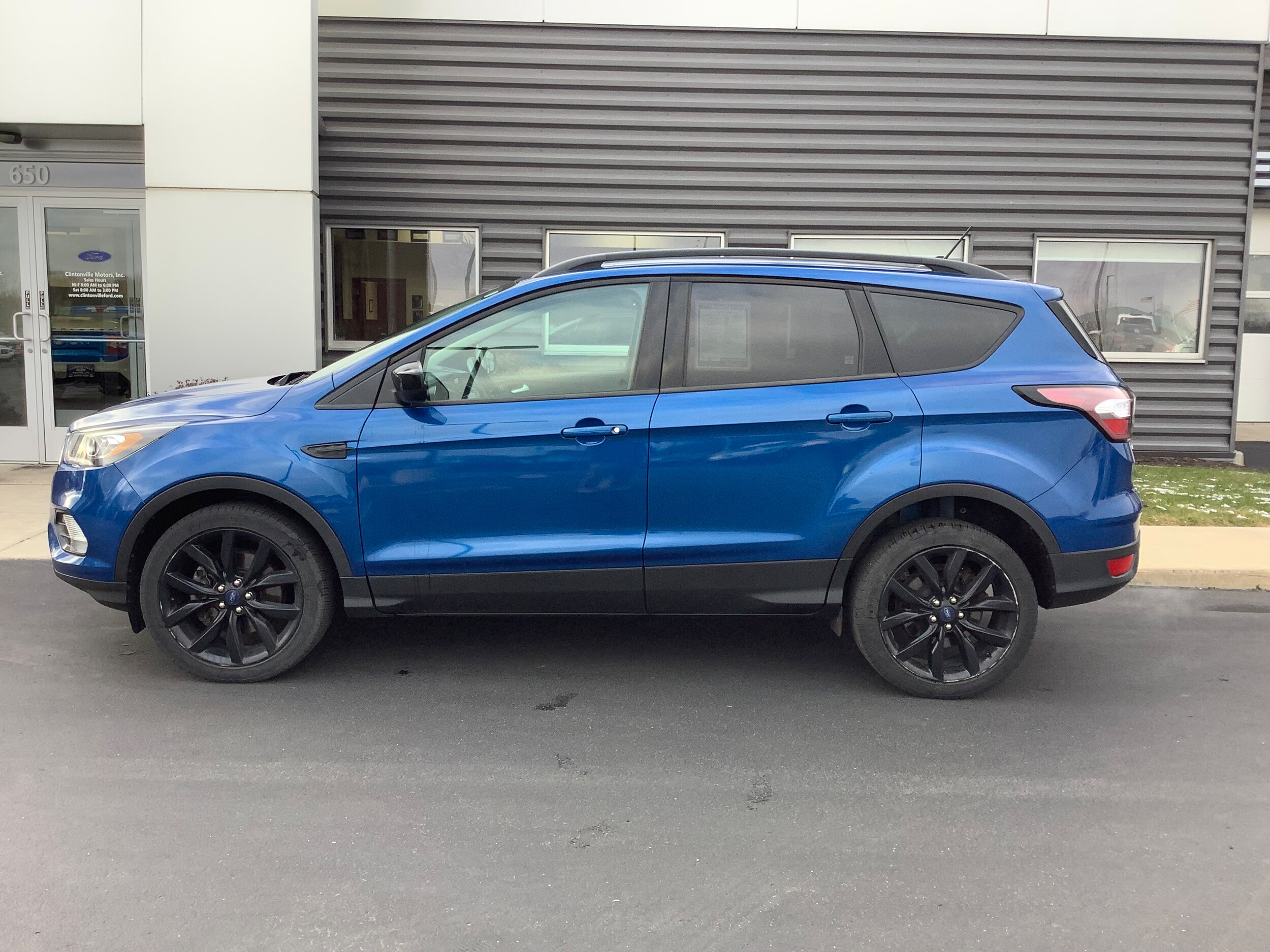 2018 Ford Escape SE photo 2