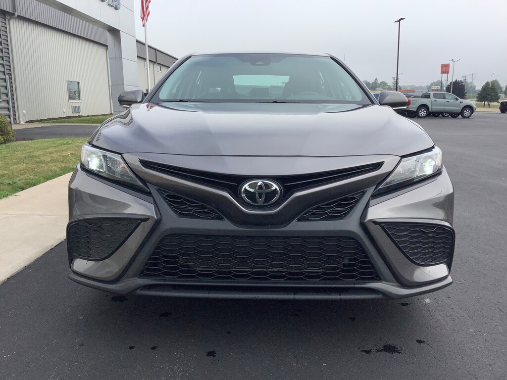 Used 2023 Toyota Camry SE Sedan