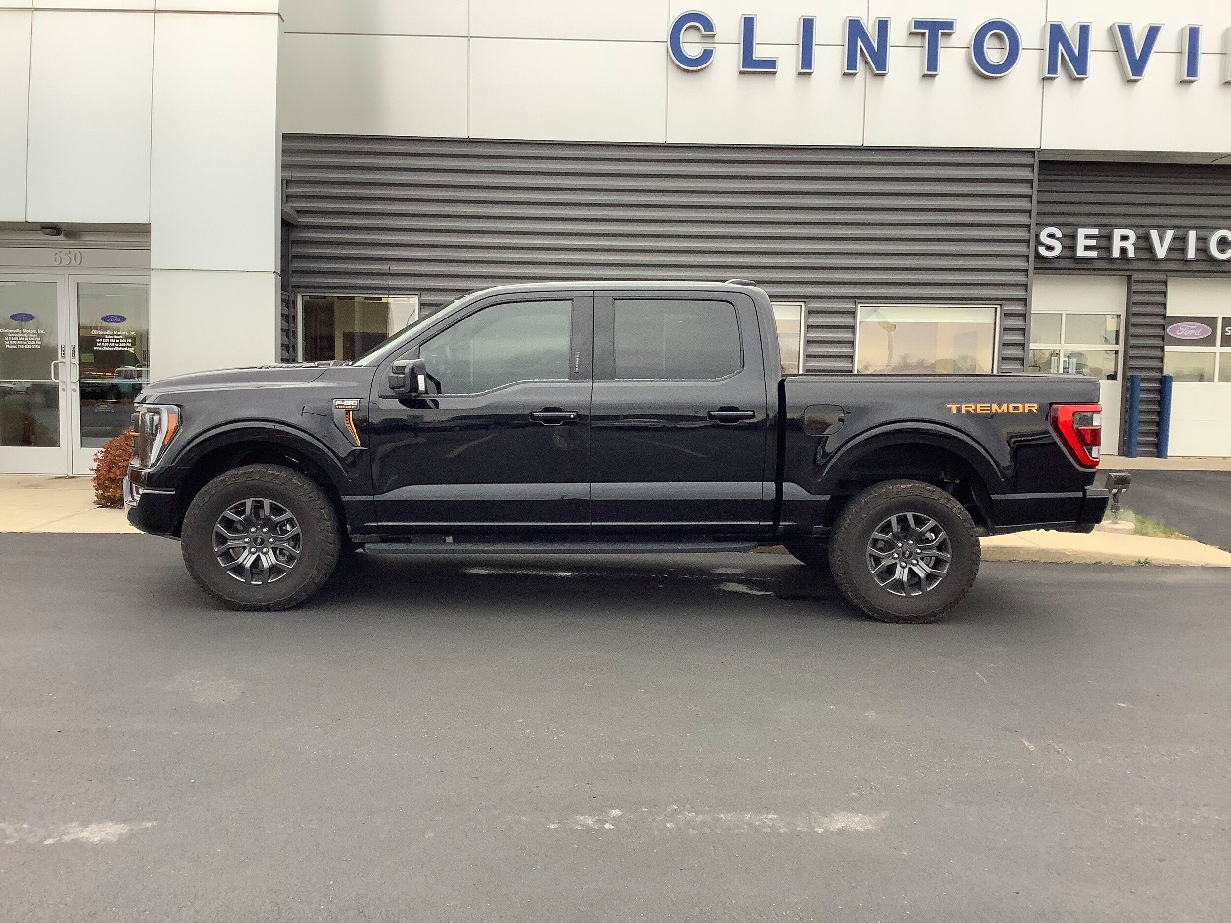 2022 Ford F-150 Tremor photo 2