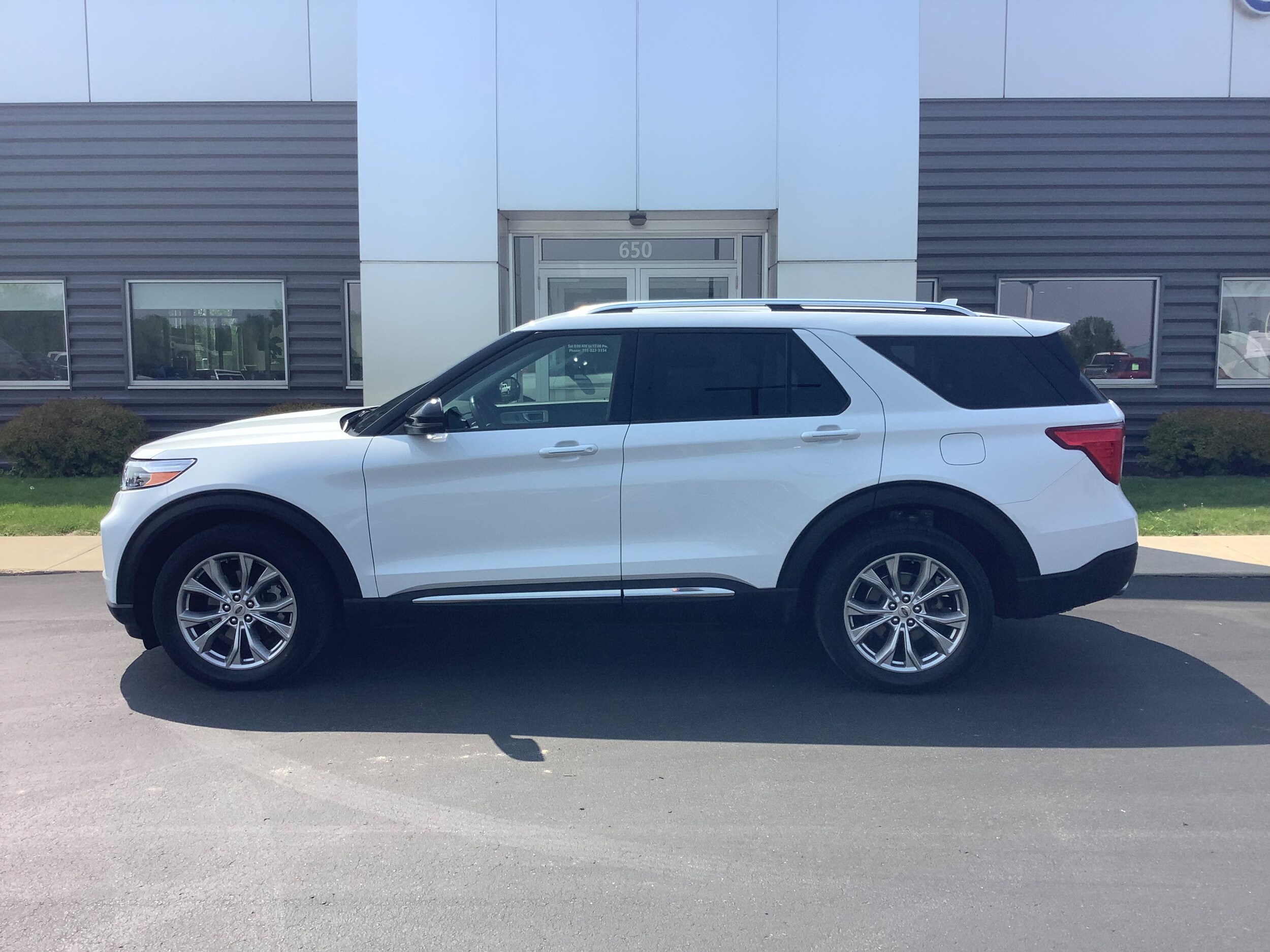 Used 2020 Ford Explorer Limited with VIN 1FMSK8FH3LGD04901 for sale in Clintonville, WI