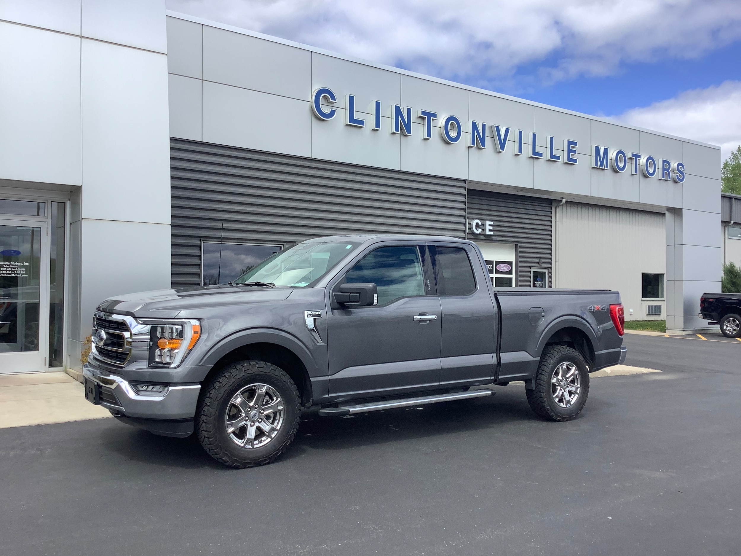 2023 Ford F-150 XLT 4x4 SuperCab 6-1/2 Box's photo