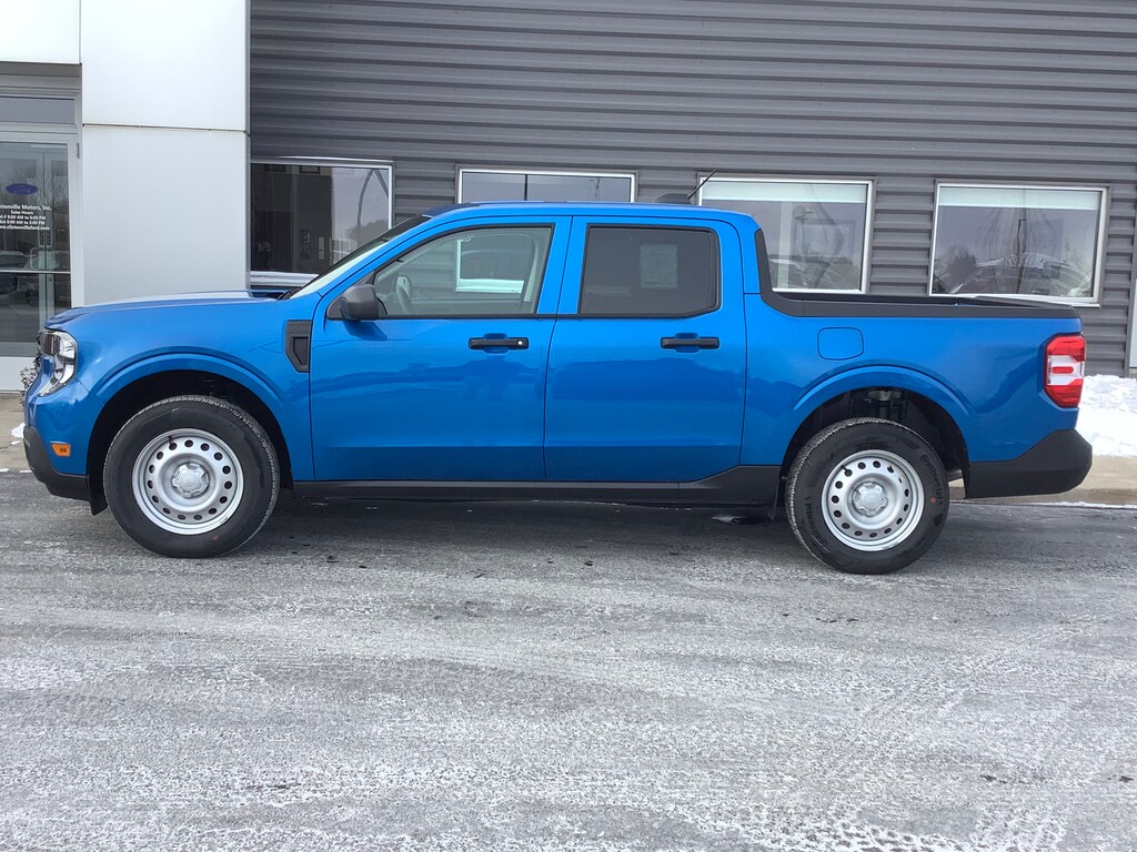 New 2025 Ford Maverick XL TRUCK