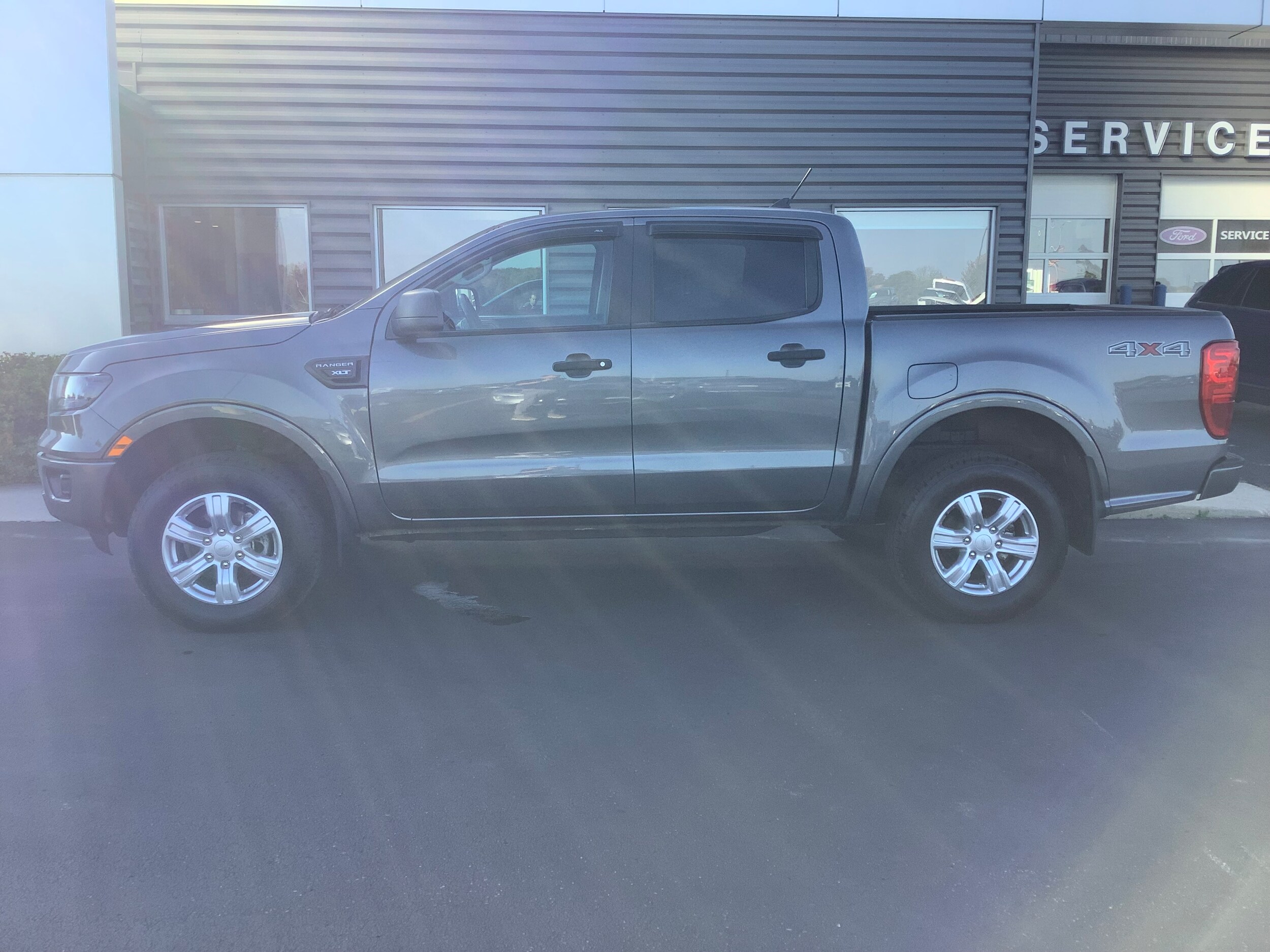 2023 Ford Ranger XLT photo 2