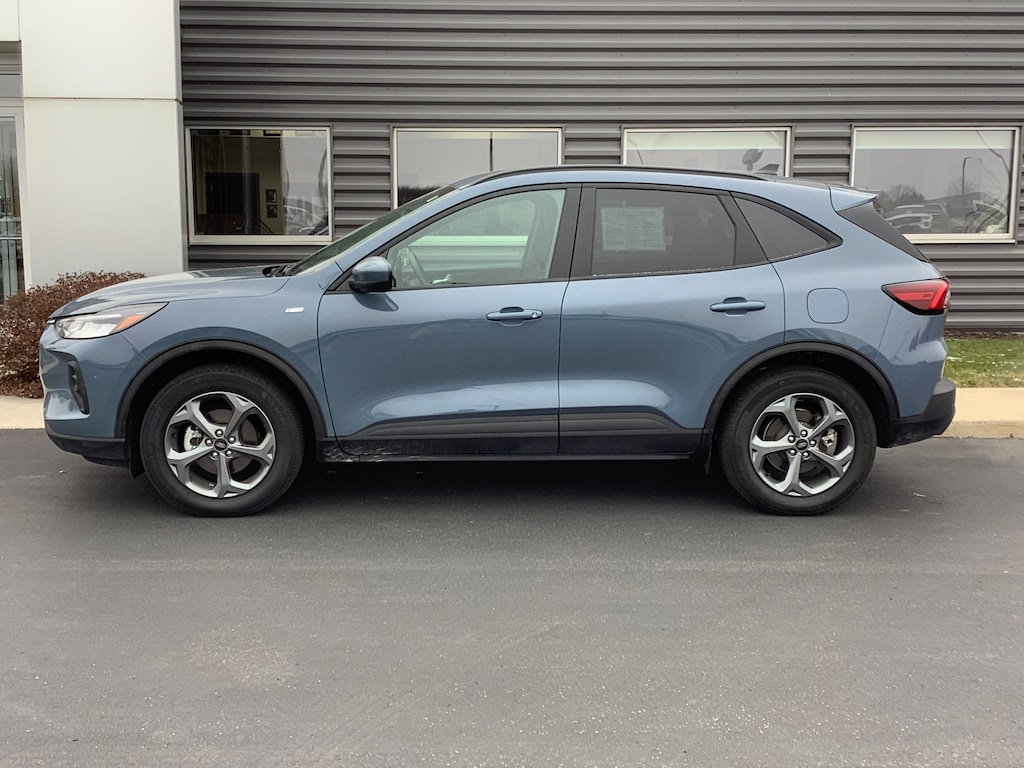 Used 2025 Ford Escape ST-Line Select SUV