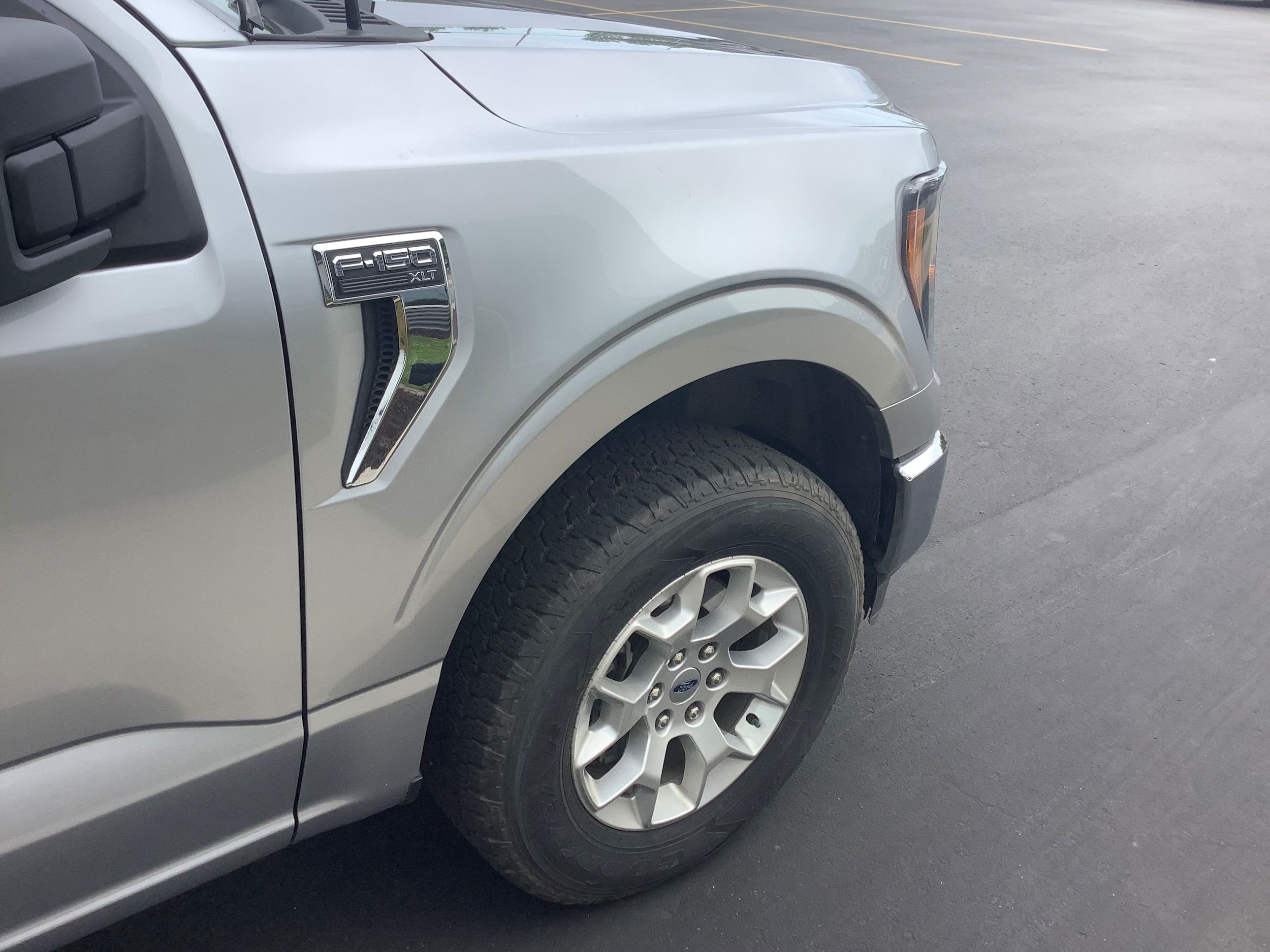 2023 Ford F-150 XLT photo 4