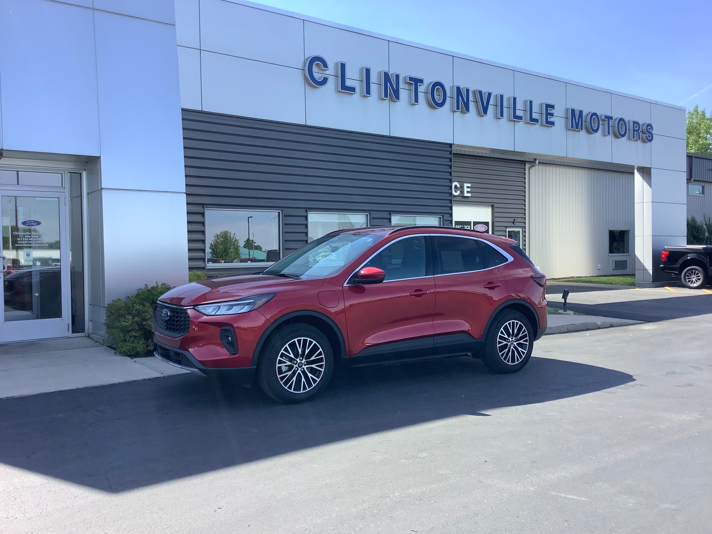 2025 Ford Escape Plug-in FWD's photo
