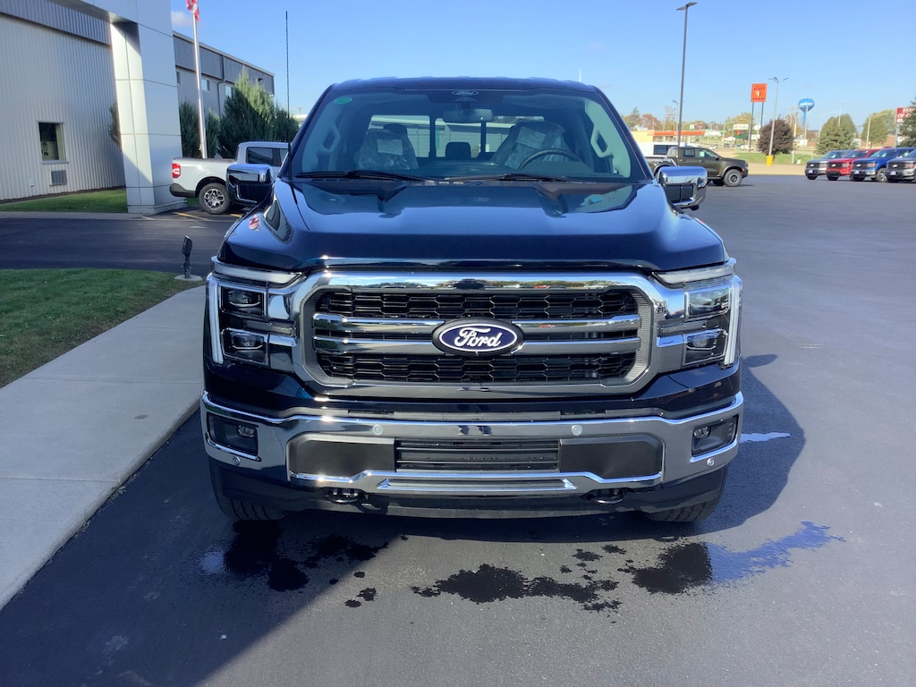 New 2025 Ford F-150 Lariat TRUCK