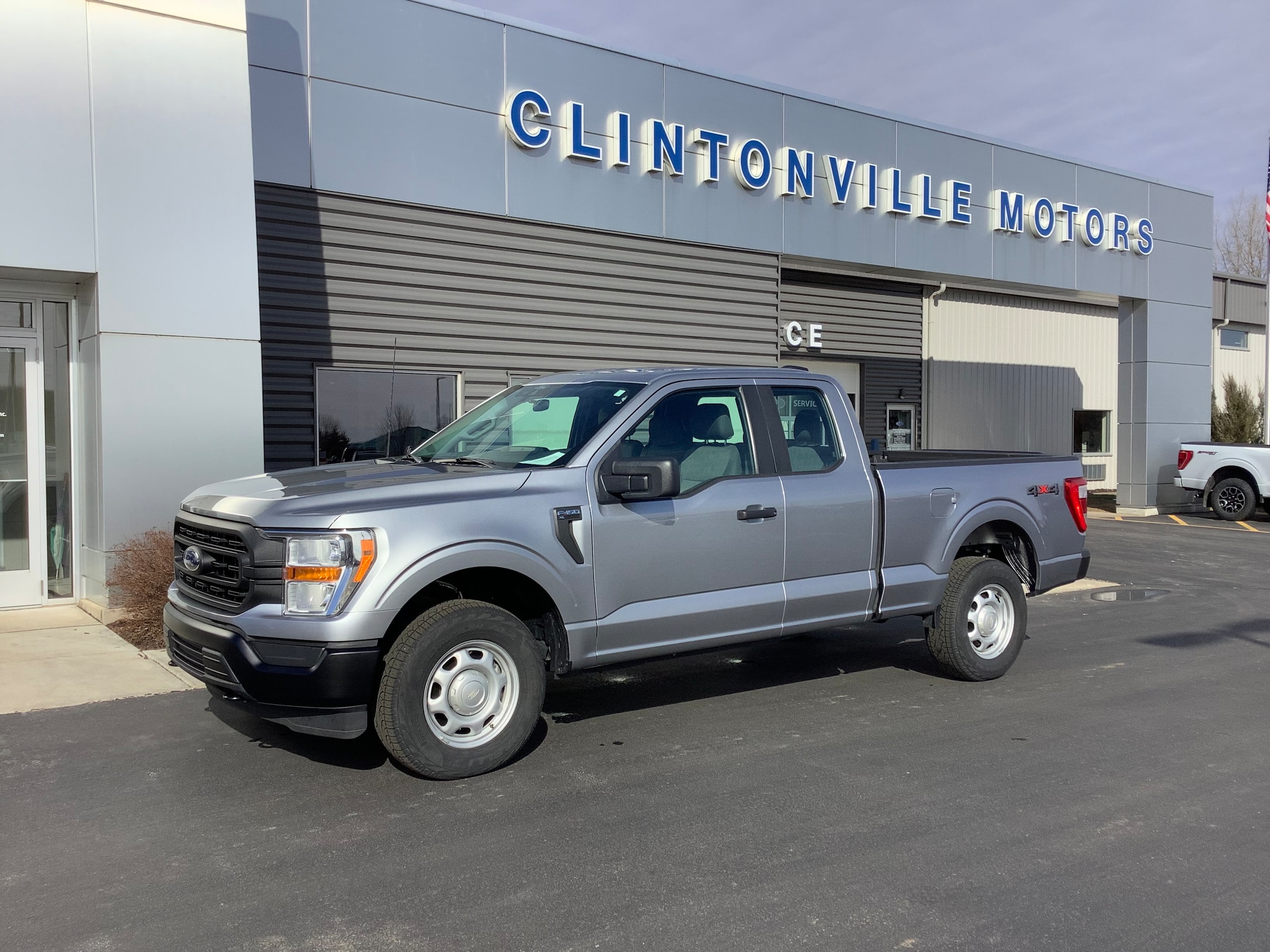 2022 Ford F-150 XL 4x4 SuperCab 6-1/2 Box's photo