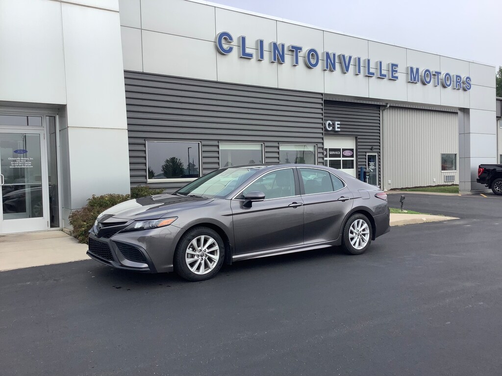 Used 2023 Toyota Camry SE Sedan