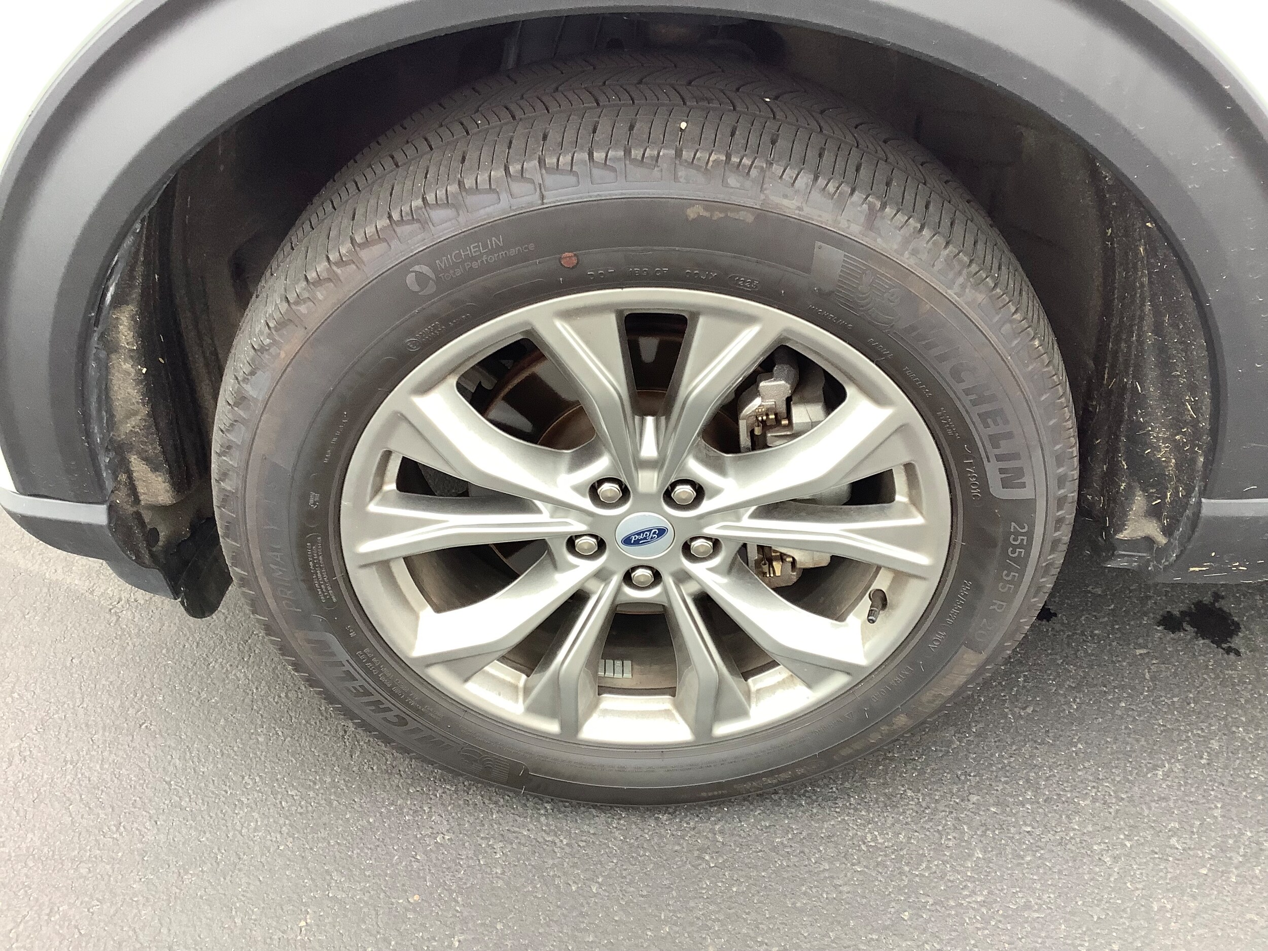 2023 Ford Explorer Limited photo 3