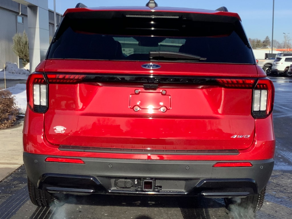 2025 Ford Explorer ST-Line photo 2