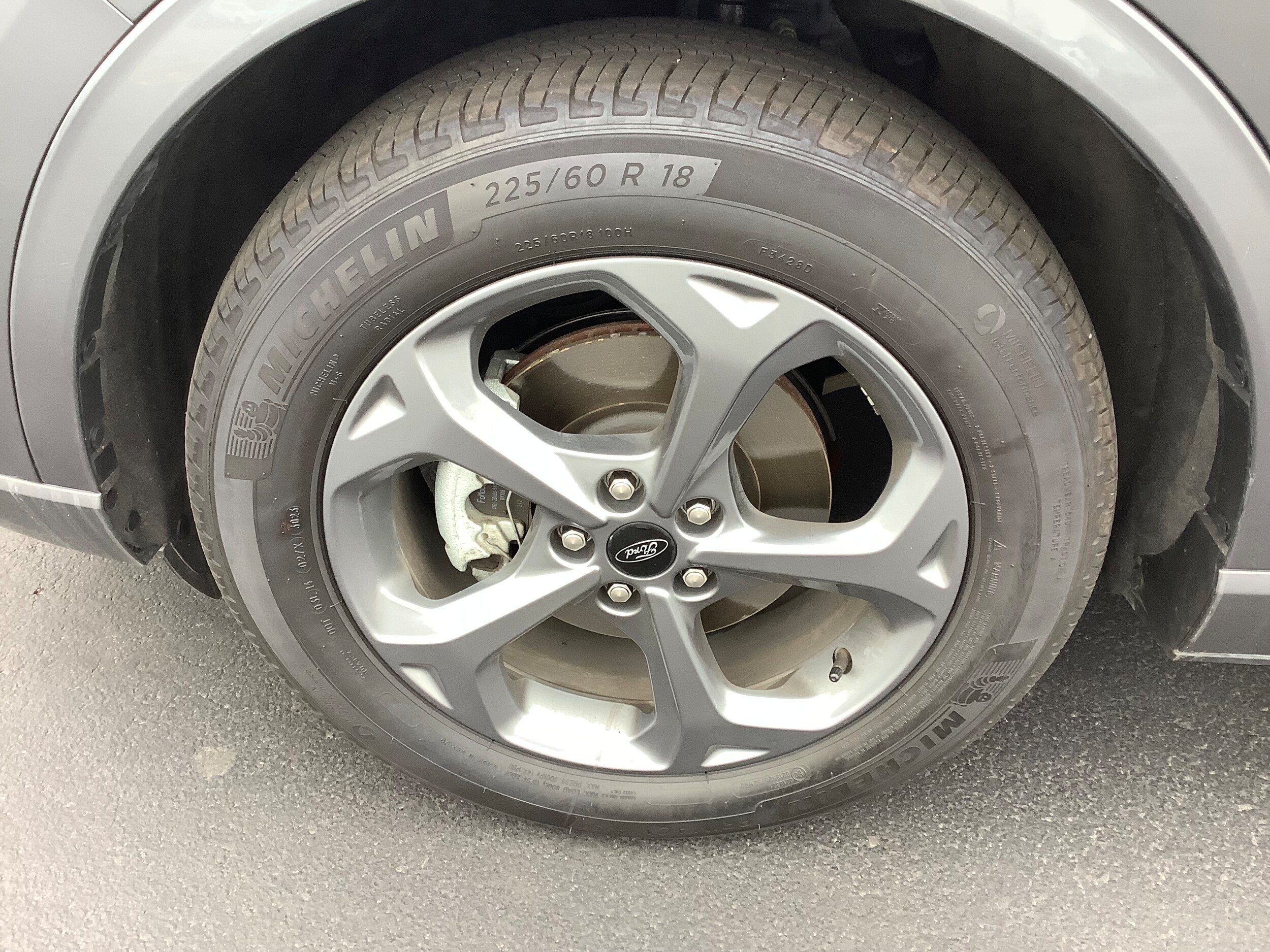 2023 Ford Escape ST-Line photo 4