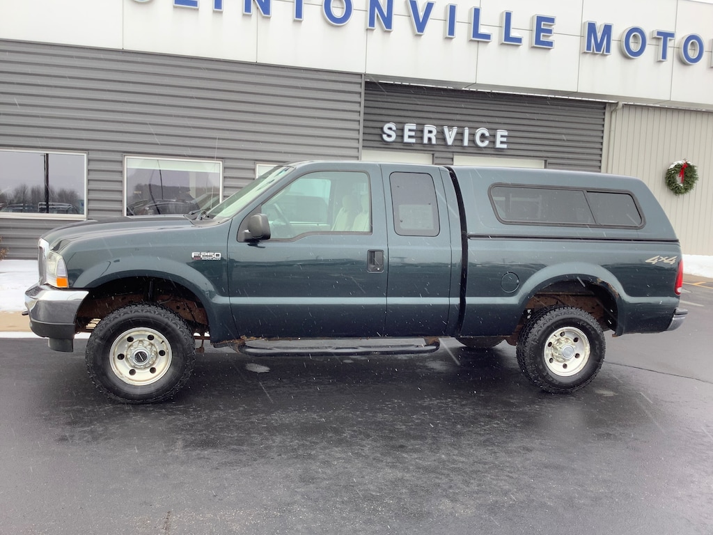 Used 2004 Ford F-250 XLT Extended Cab Truck