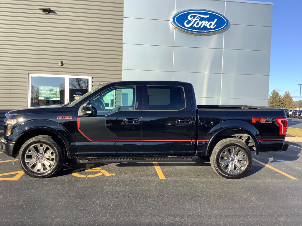 2017 Ford F-150 Lariat photo 2