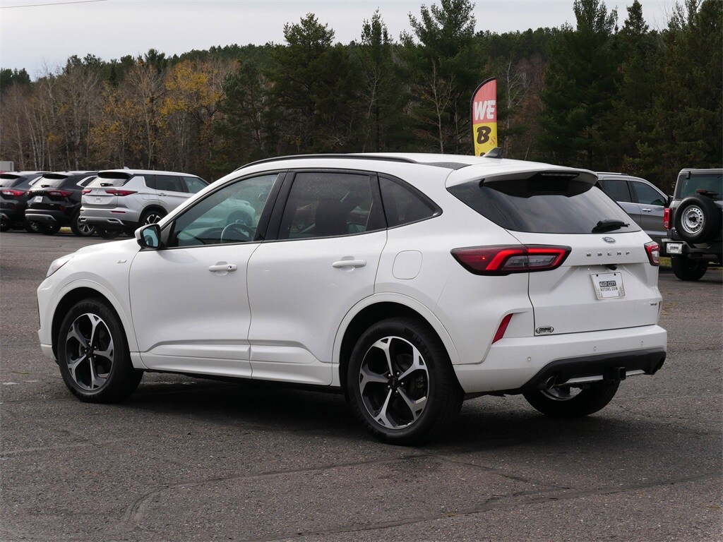 2023 Ford Escape ST-Line Select photo 3
