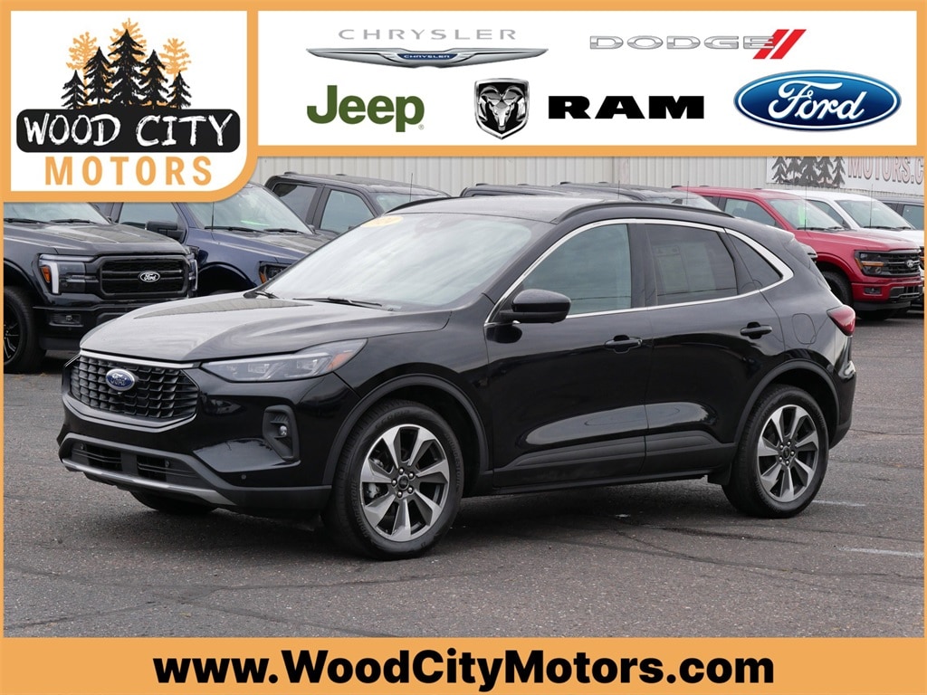 2024 Ford Escape Platinum's photo