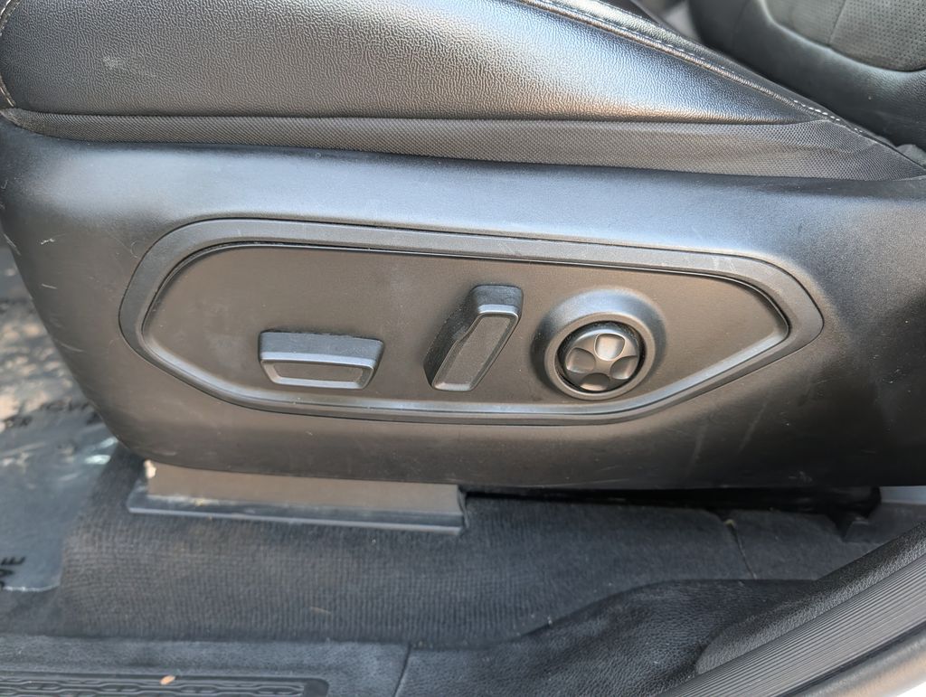 2023 Jeep Grand Cherokee Altitude - Photo 12