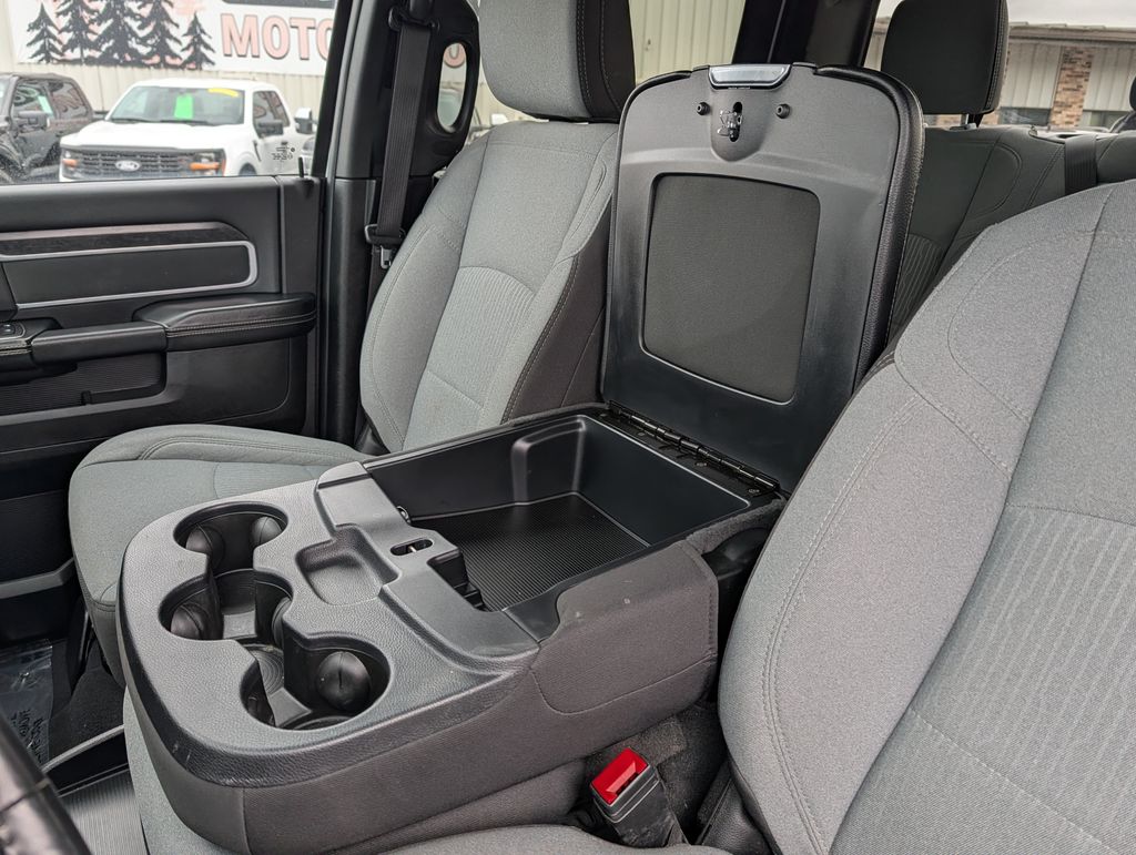 2024 RAM Ram 3500 Pickup Big Horn - Photo 22