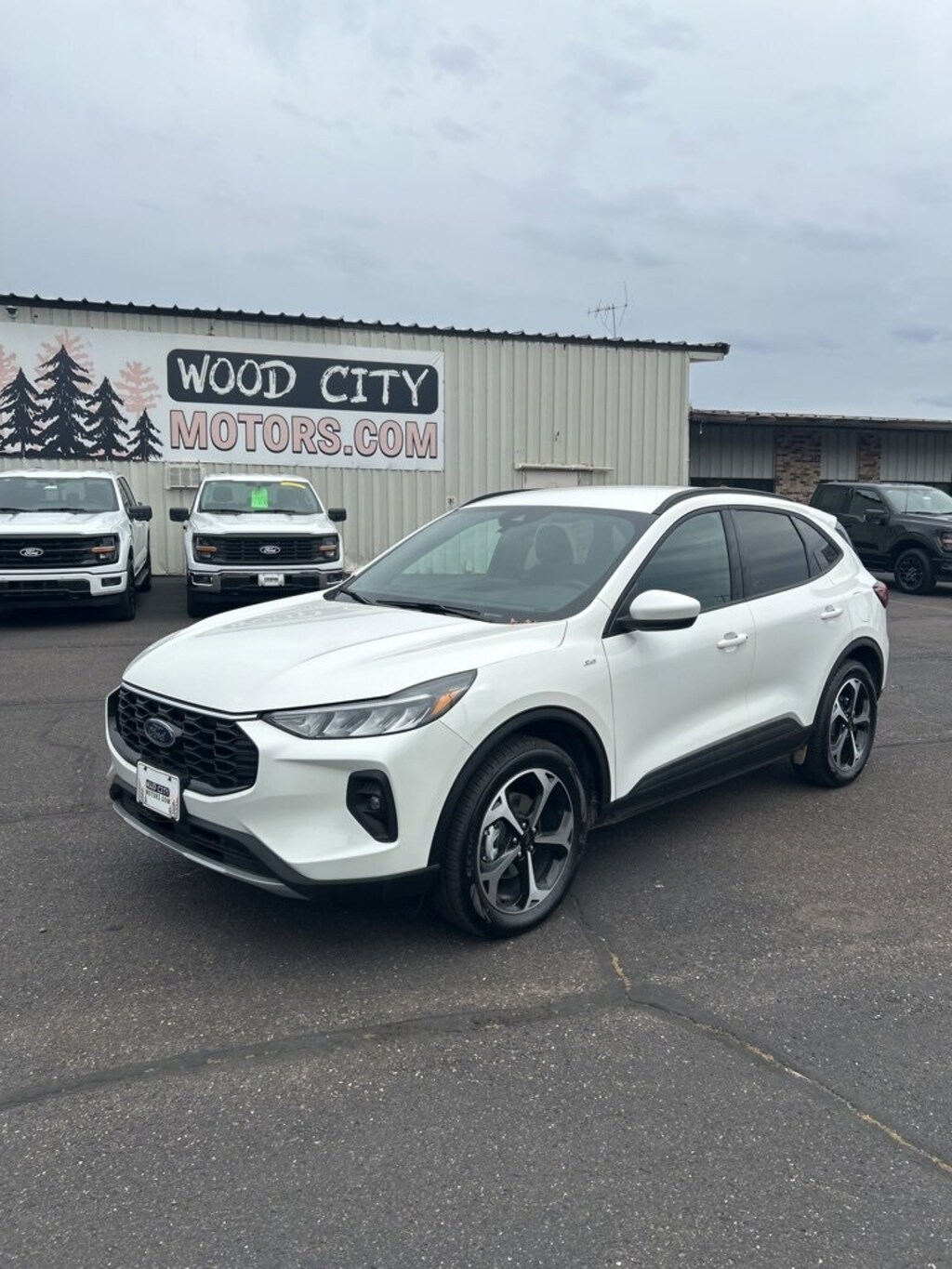 New 2025 Ford Escape Hybrid ST-Line Select SUV