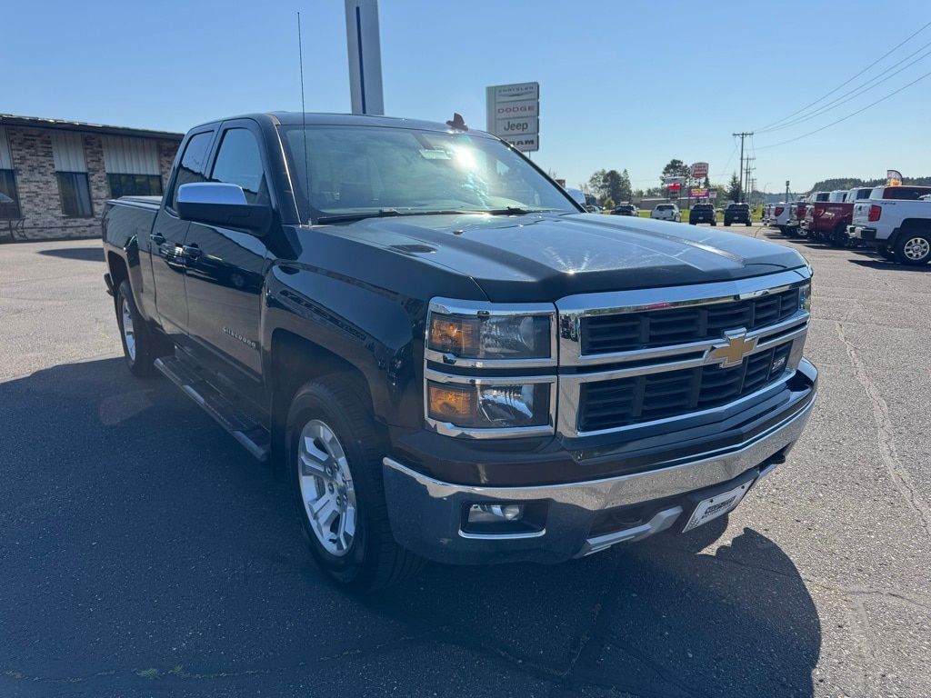 Used 2015 Chevrolet Silverado 1500 LT with VIN 1GCVKREC2FZ248004 for sale in Cloquet, Minnesota