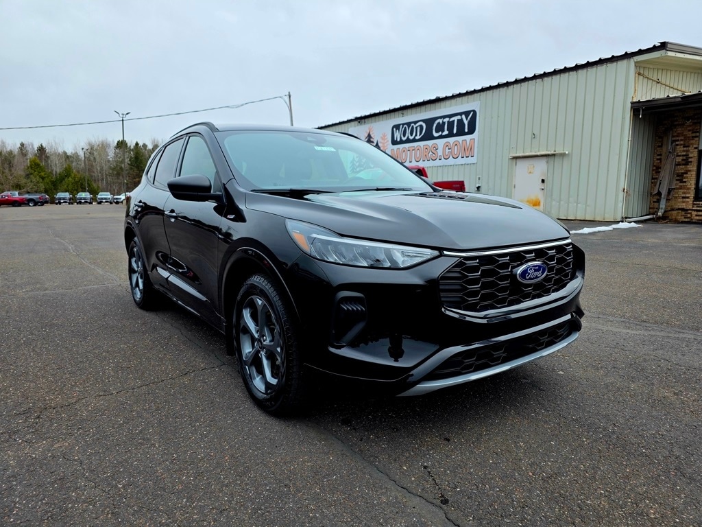 Used 2024 Ford Escape ST-Line with VIN 1FMCU9MN2RUA77269 for sale in Cloquet, Minnesota