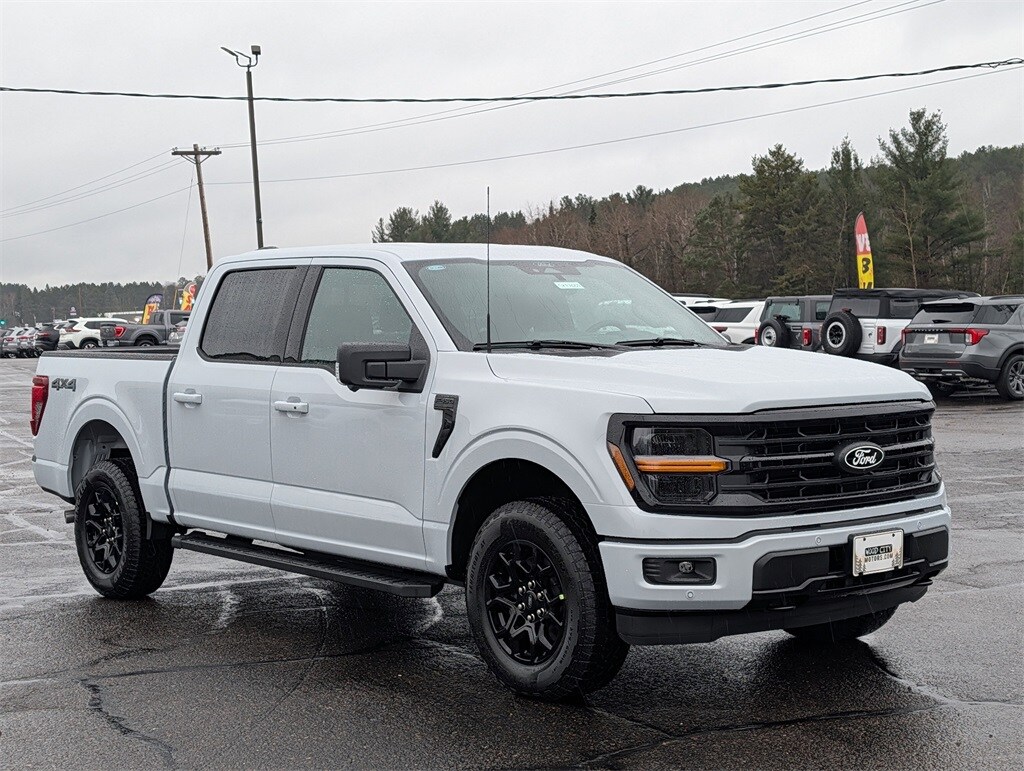 2025 Ford F-150 XLT photo 2
