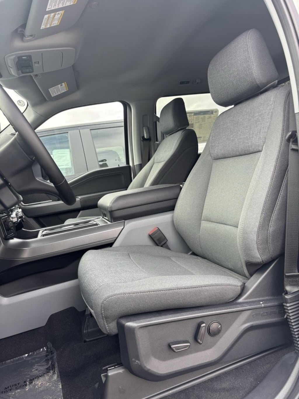 New 2025 Ford F-150 XLT TRUCK