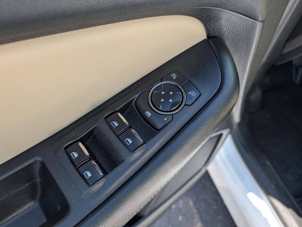 2022 Ford Edge SEL - Photo 14