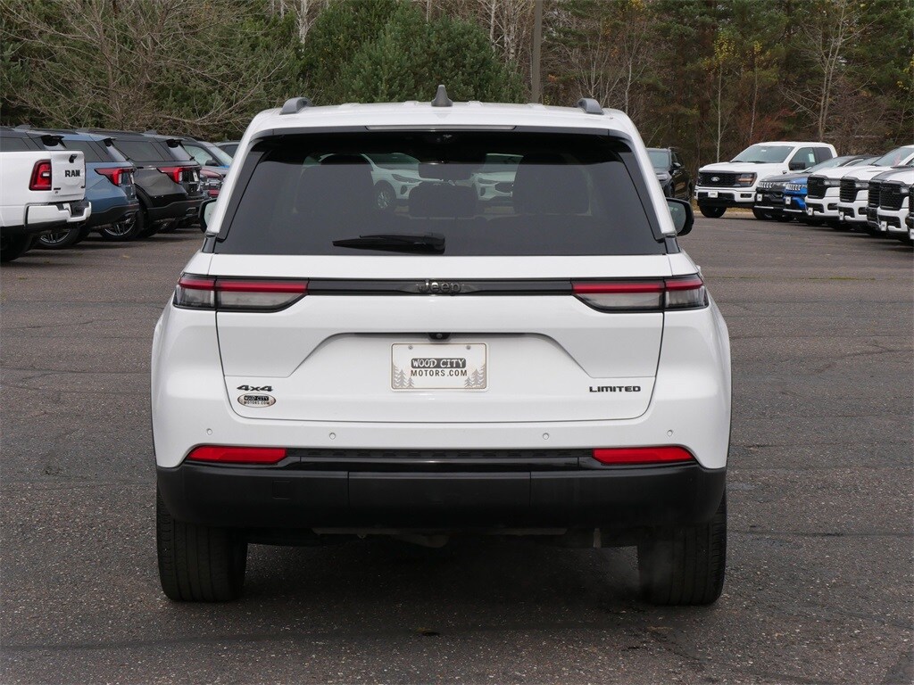 2023 Jeep Grand Cherokee Limited photo 3