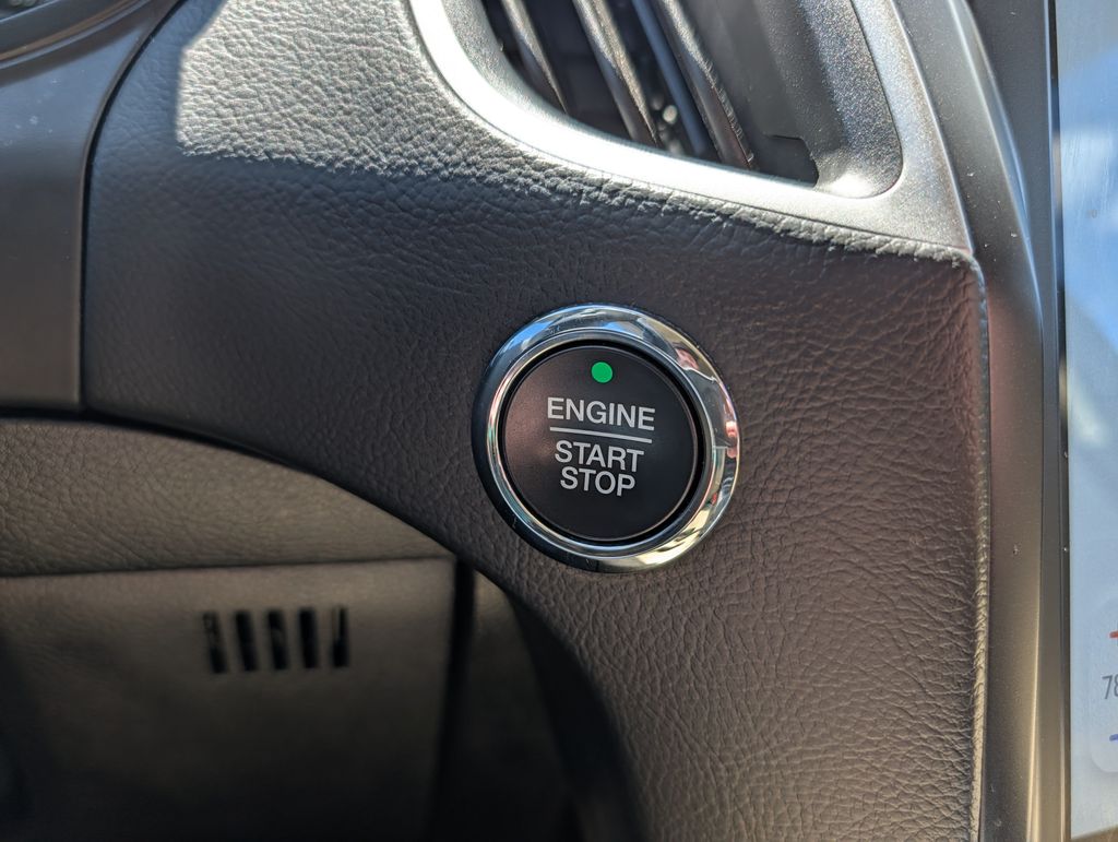 2022 Ford Edge SEL - Photo 24