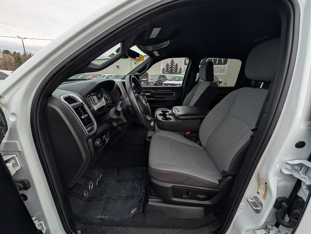 2024 RAM Ram 3500 Pickup Big Horn - Photo 11