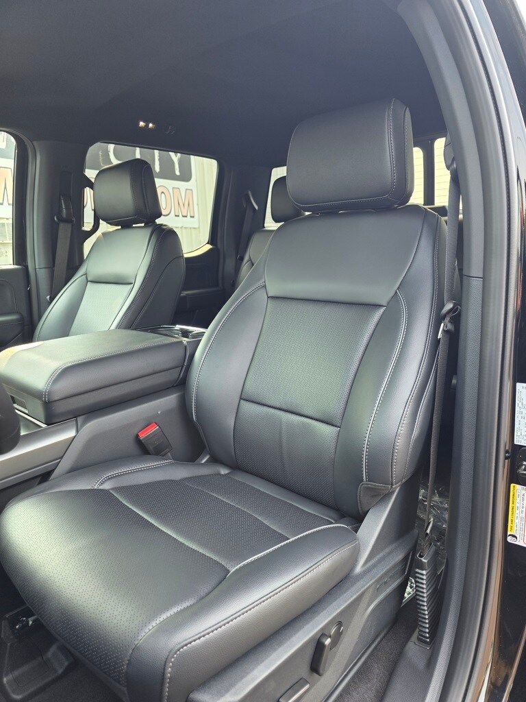 2025 Ford F-150 Lariat photo 3