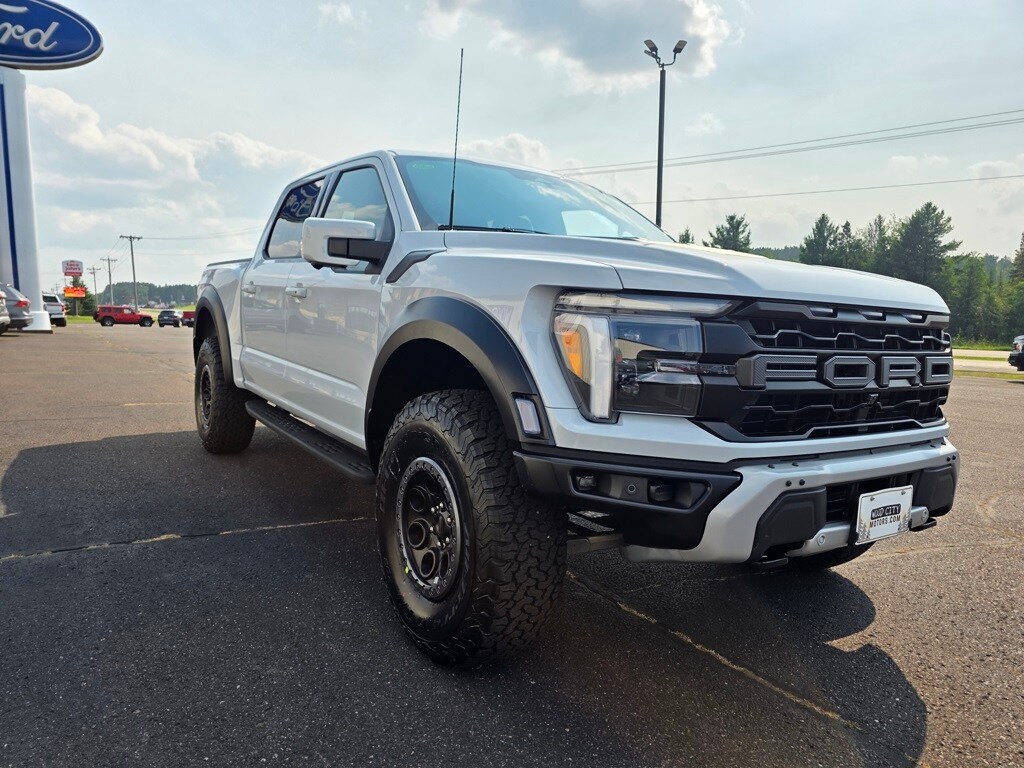 2025 Ford F-150 Raptor photo 2