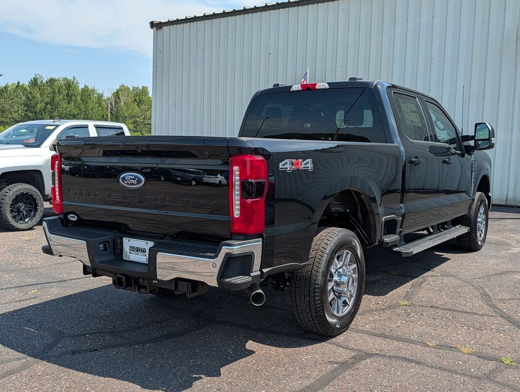 New 2026 Ford Super Duty F-350® Lariat® TRUCK