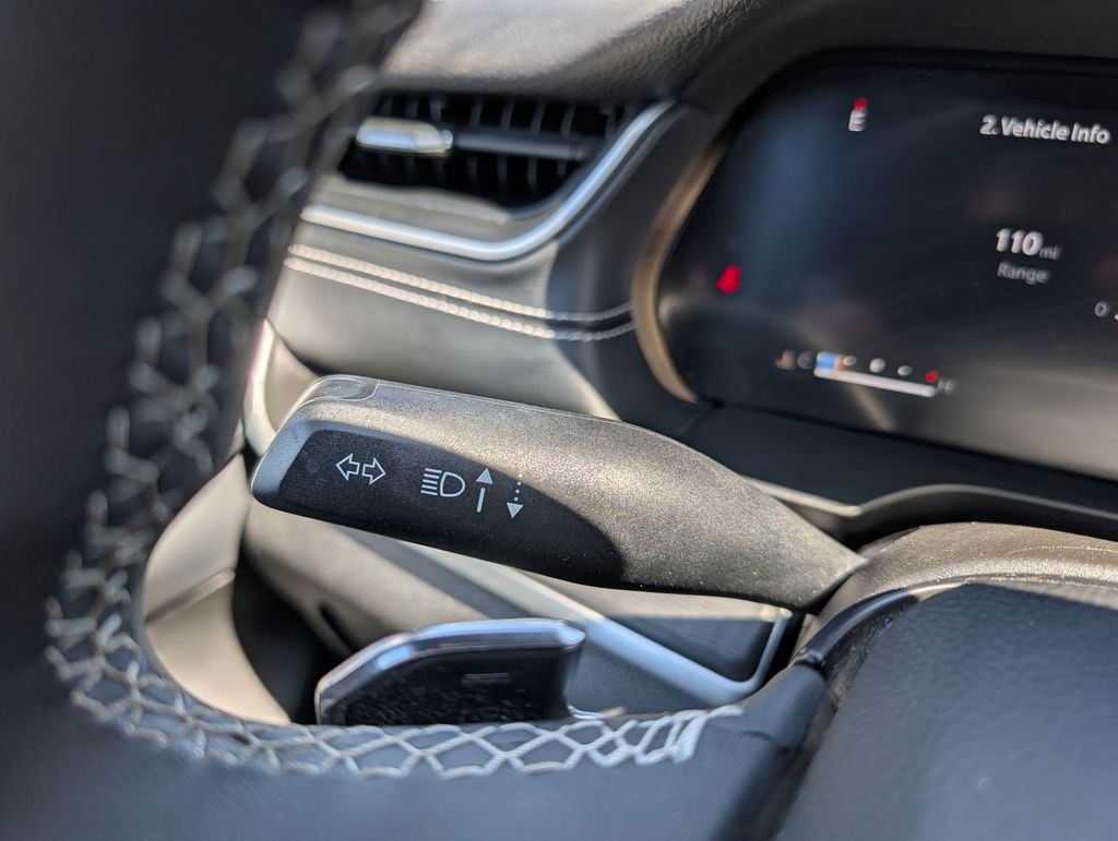 2023 Jeep Grand Cherokee Altitude - Photo 22