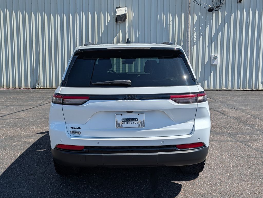 2023 Jeep Grand Cherokee Altitude - Photo 7