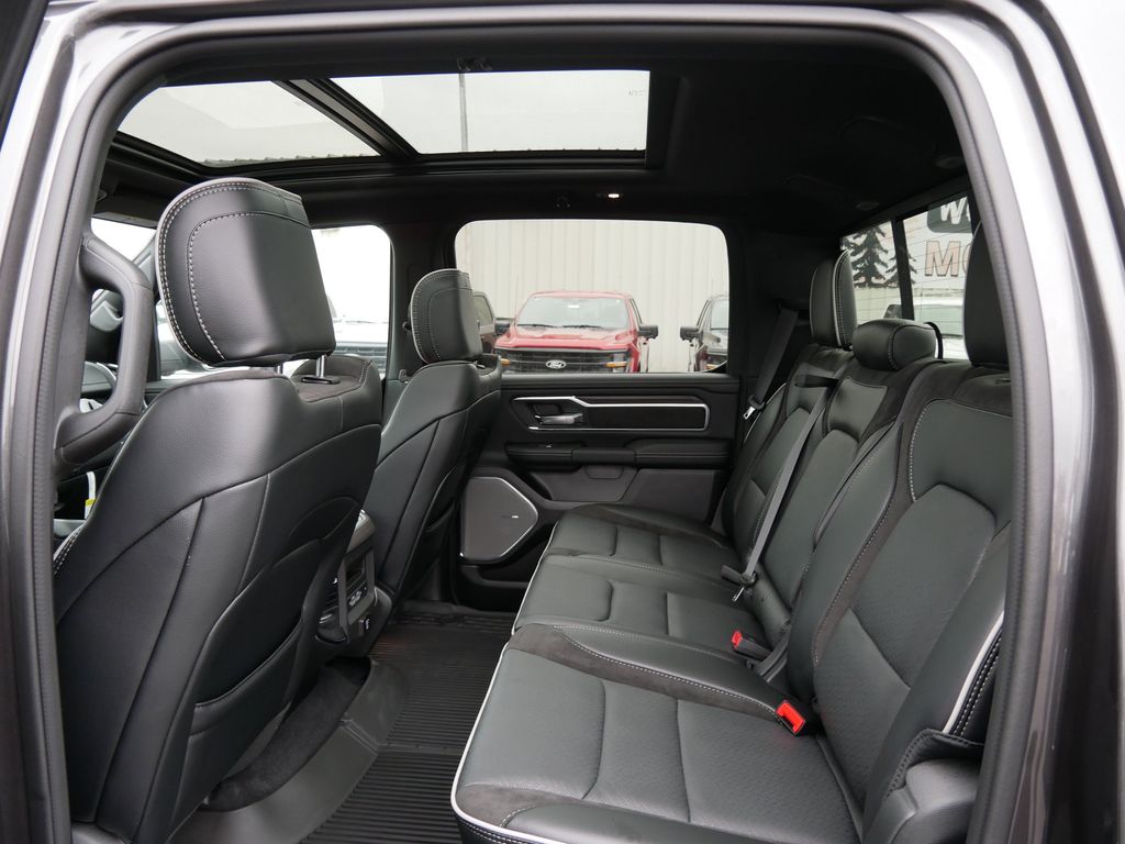 2026 RAM 1500 Laramie - Photo 8