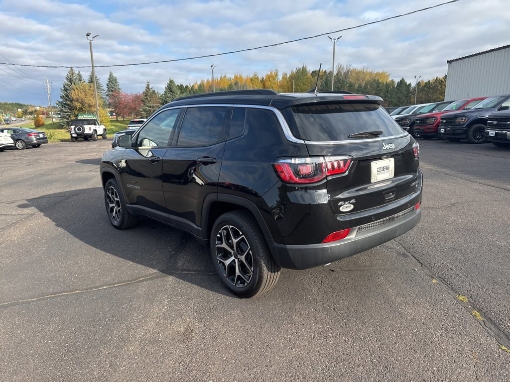 New 2025 Jeep Compass LIMITED 4X4 Sport Utility