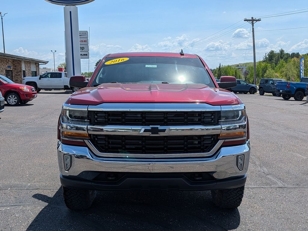 Used 2016 Chevrolet Silverado 1500 LT with VIN 1GCVKREC8GZ224842 for sale in Cloquet, Minnesota