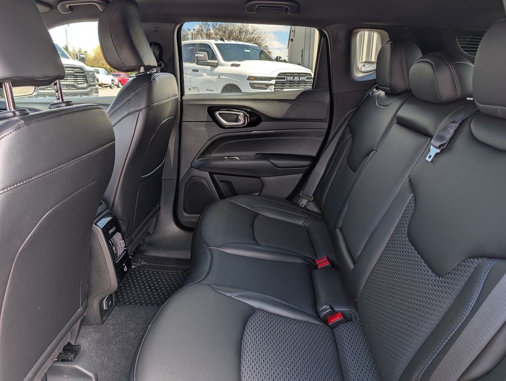 2026 Jeep Compass Latitude Altitude - Photo 8