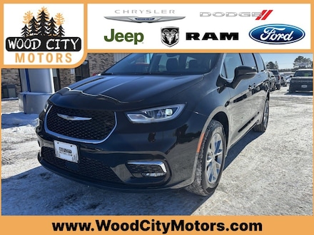 2024 Chrysler Pacifica TOURING L AWD Passenger Van