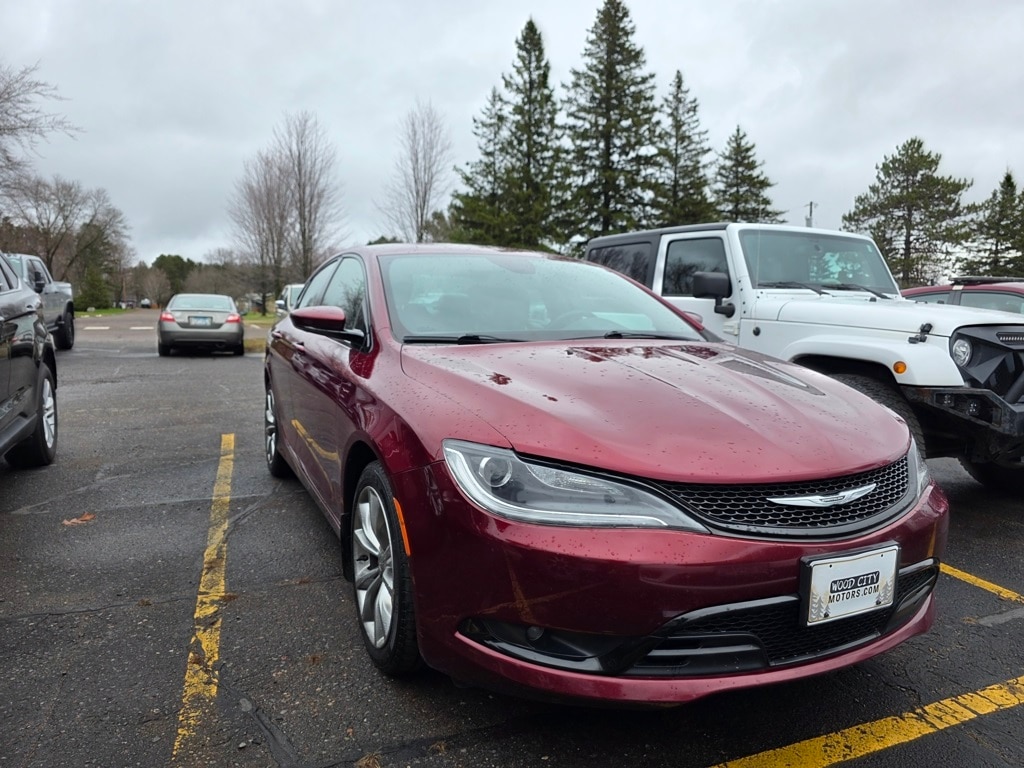 Used 2015 Chrysler 200 S with VIN 1C3CCCDG5FN678465 for sale in Cloquet, Minnesota