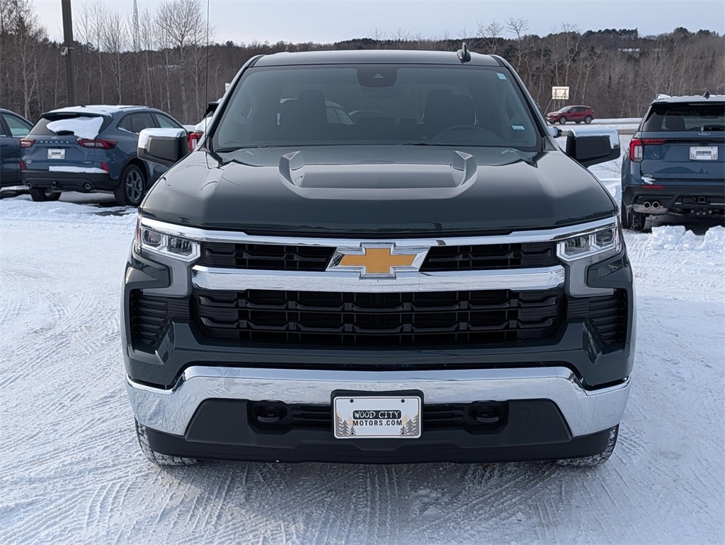 Used 2025 Chevrolet Silverado 1500 LT with VIN 1GCUKDED1SZ172292 for sale in Cloquet, Minnesota