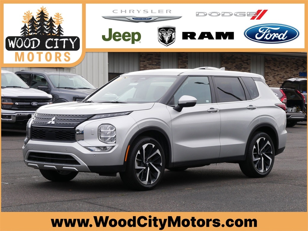 Used 2024 Mitsubishi Outlander SE SUV