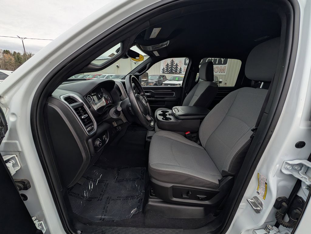 2024 RAM Ram 3500 Pickup Big Horn - Photo 11
