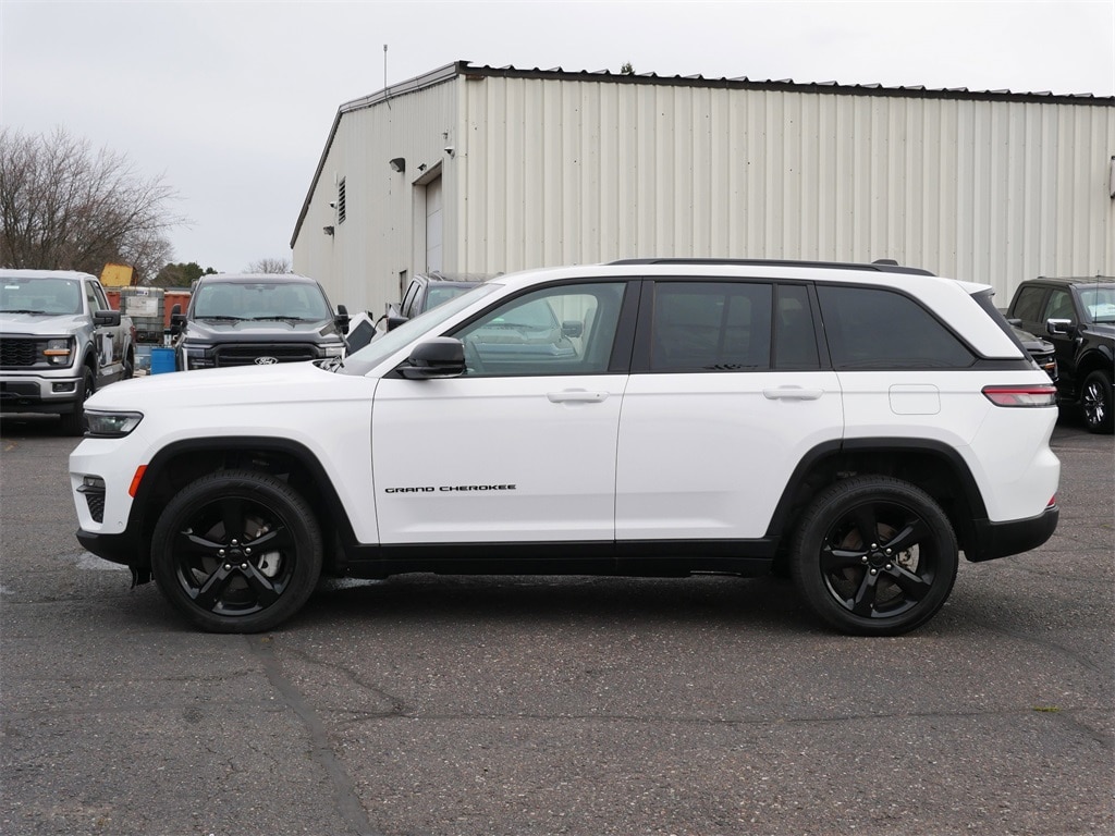 Used 2023 Jeep Grand Cherokee Limited with VIN 1C4RJHBG8PC538371 for sale in Cloquet, Minnesota