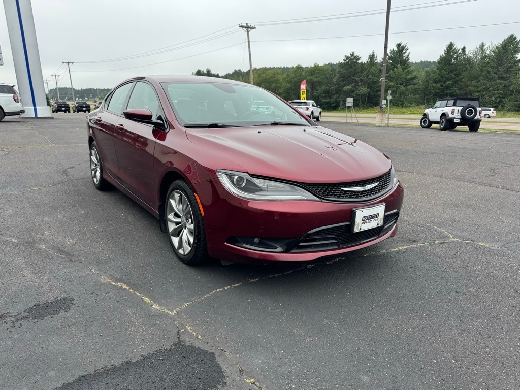 Used 2015 Chrysler 200 S with VIN 1C3CCCDG5FN678465 for sale in Cloquet, Minnesota