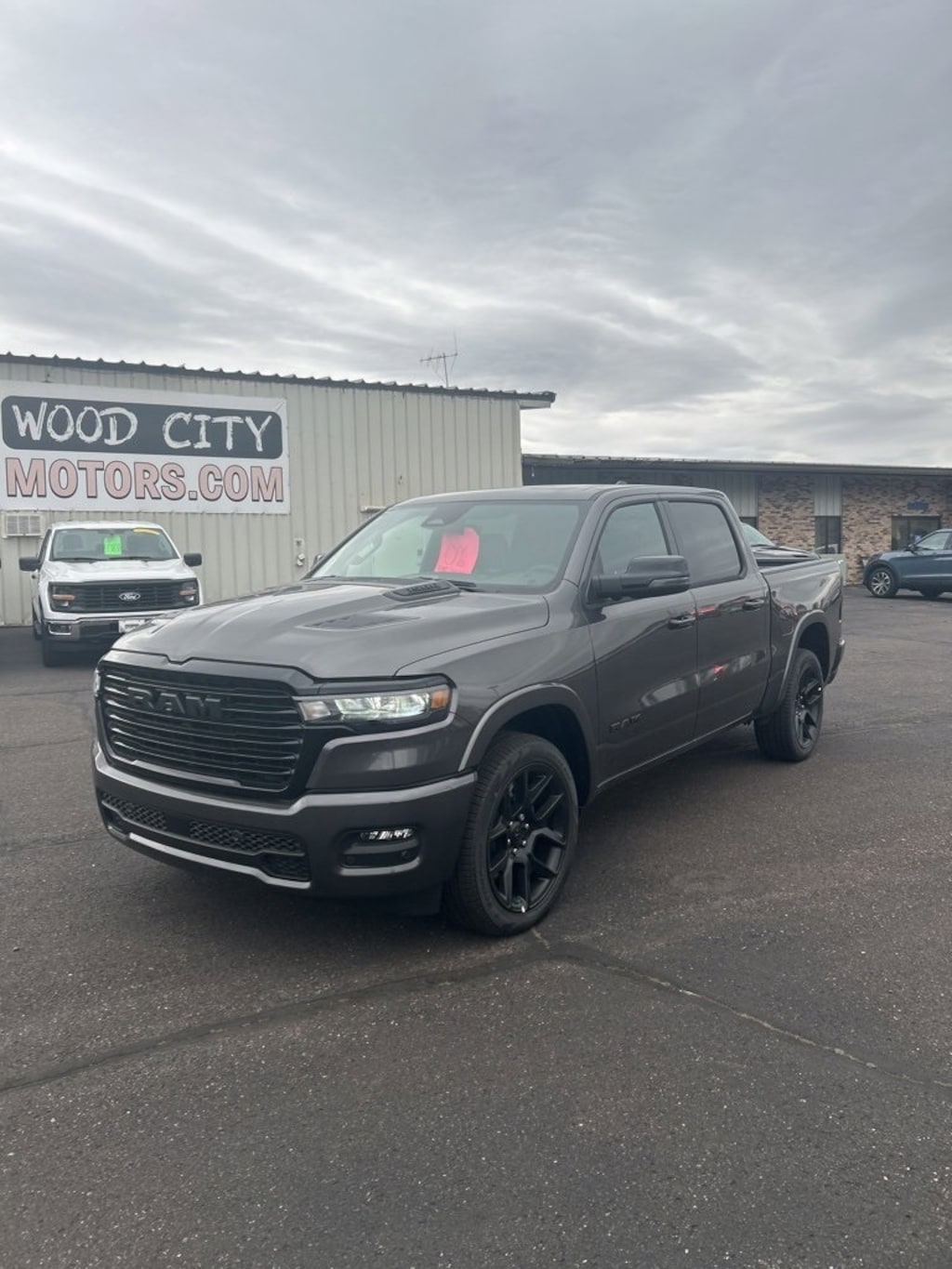 New 2026 Ram 1500 LARAMIE CREW CAB 4X4 5'7 BOX Pickup
