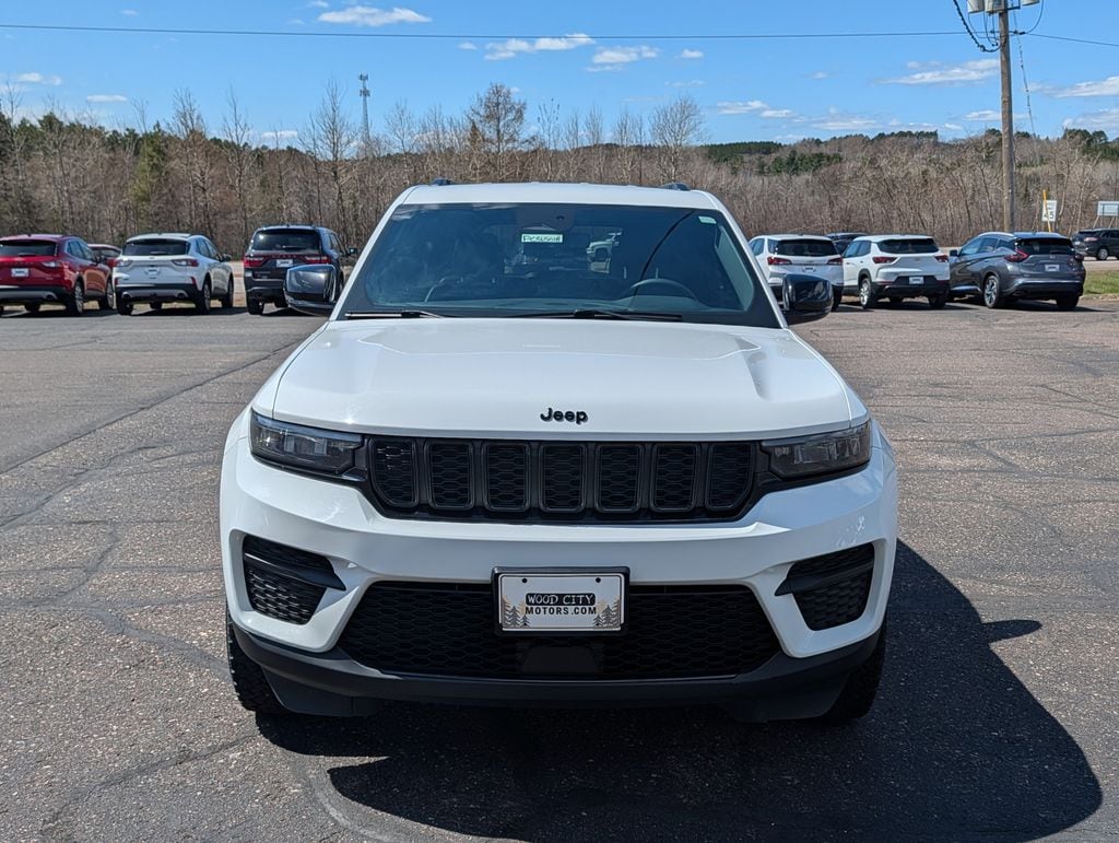 Used 2023 Jeep Grand Cherokee Altitude with VIN 1C4RJHAG4PC565018 for sale in Cloquet, Minnesota