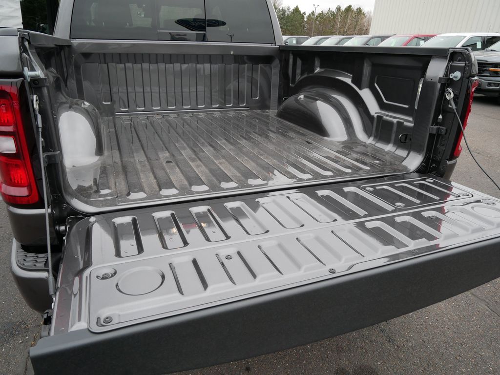 2026 RAM 1500 Laramie - Photo 9